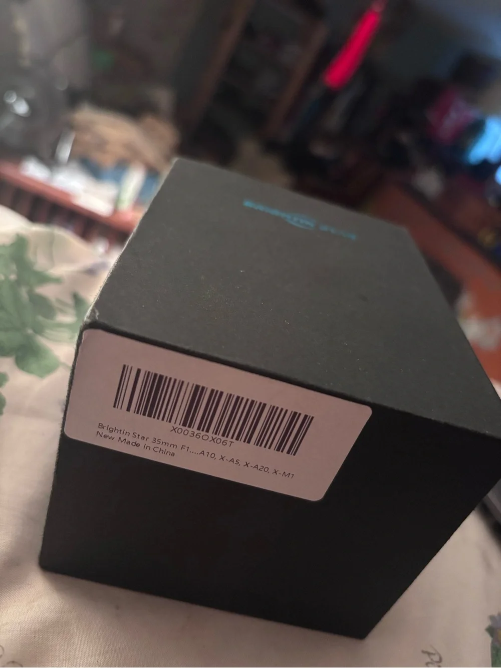 35mm f/1.7 Prime Lens — Silver/Black